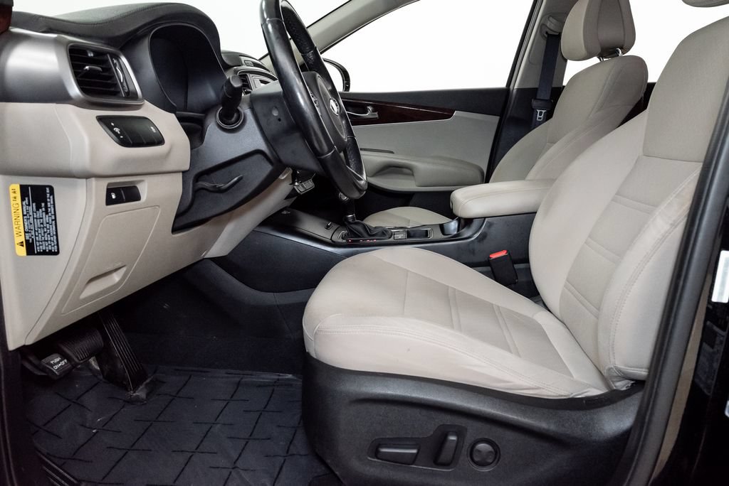 Used 2016 Kia Sorento FWD w/ LX Convenience Package image 12