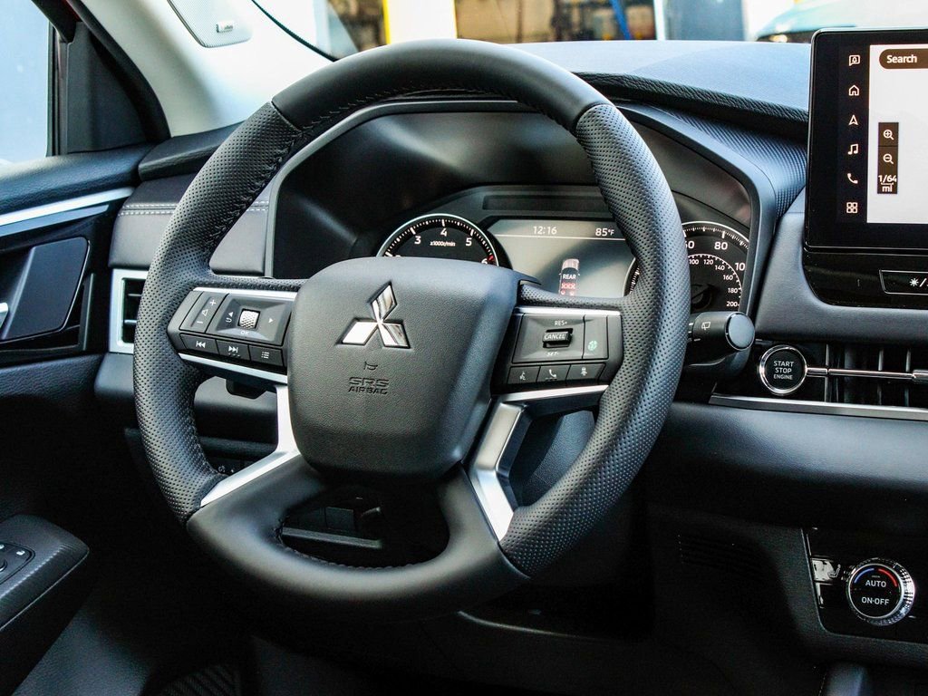 New 2025 Mitsubishi Outlander SE AWD/4WD image 25