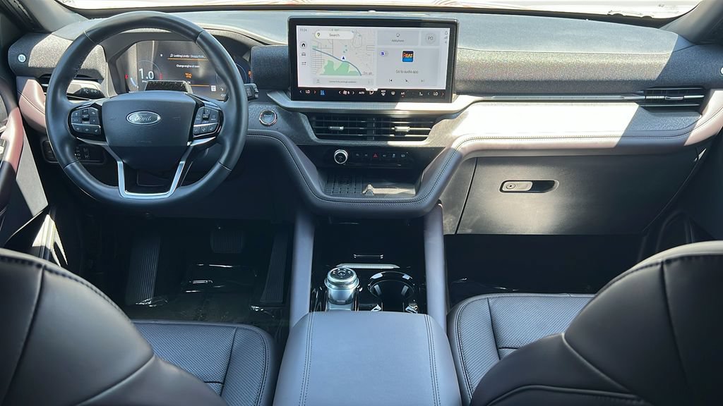 New 2025 Ford Explorer Platinum w/ Ultimate Package AWD/4WD image 9