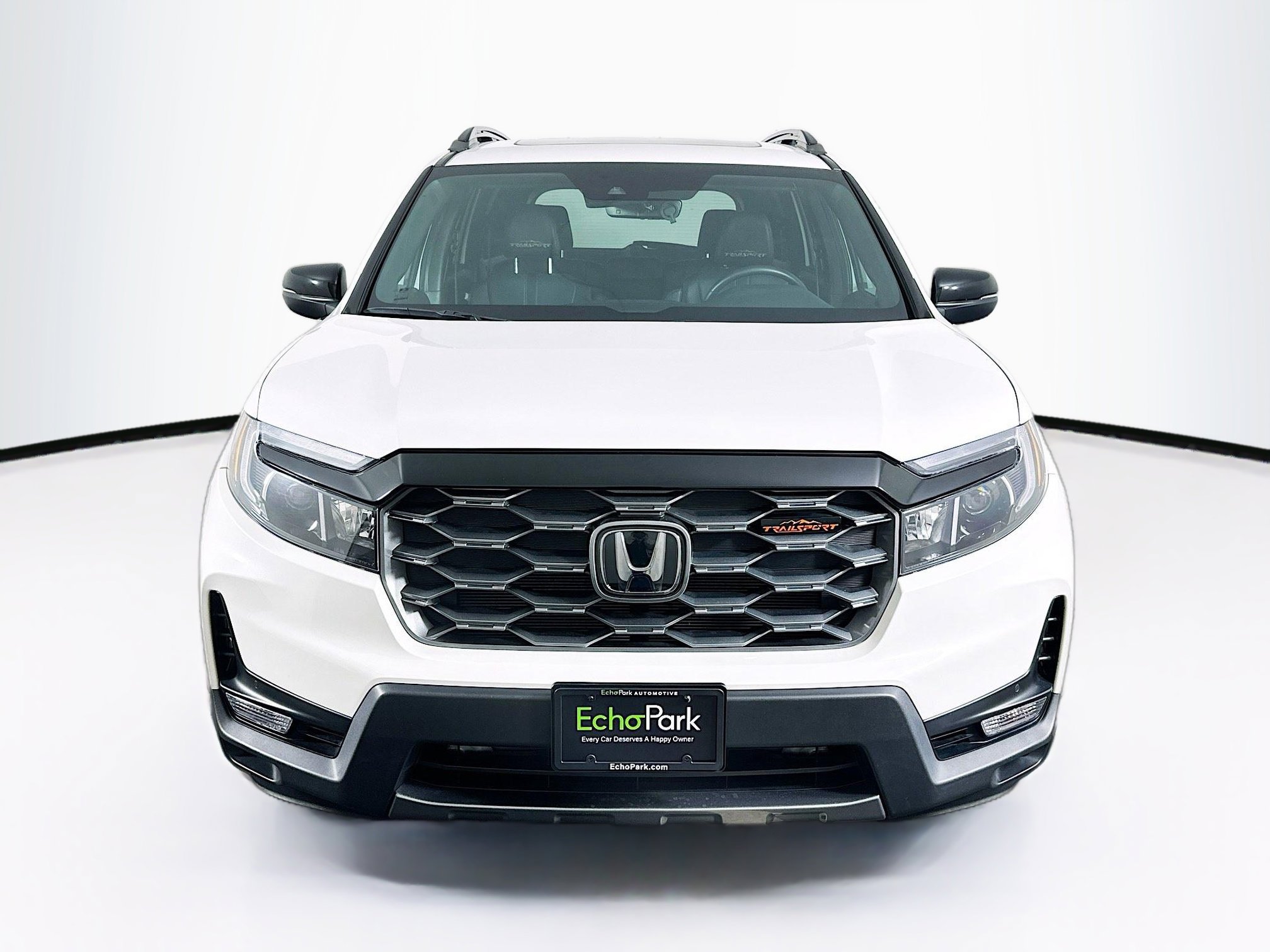 Used 2023 Honda Passport TrailSport image 2