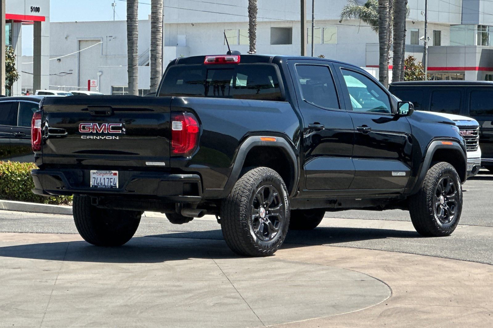 Used 2024 GMC Canyon Elevation w/ Convenience Package RWD image 4