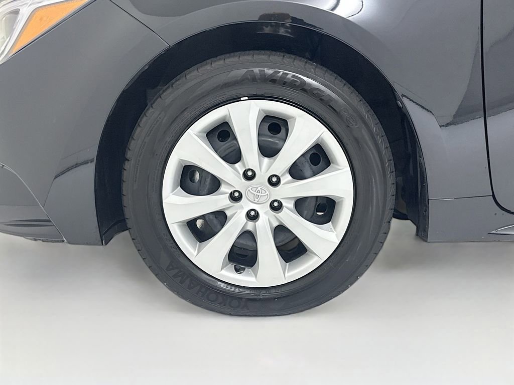 Used 2026 Toyota Corolla LE image 27