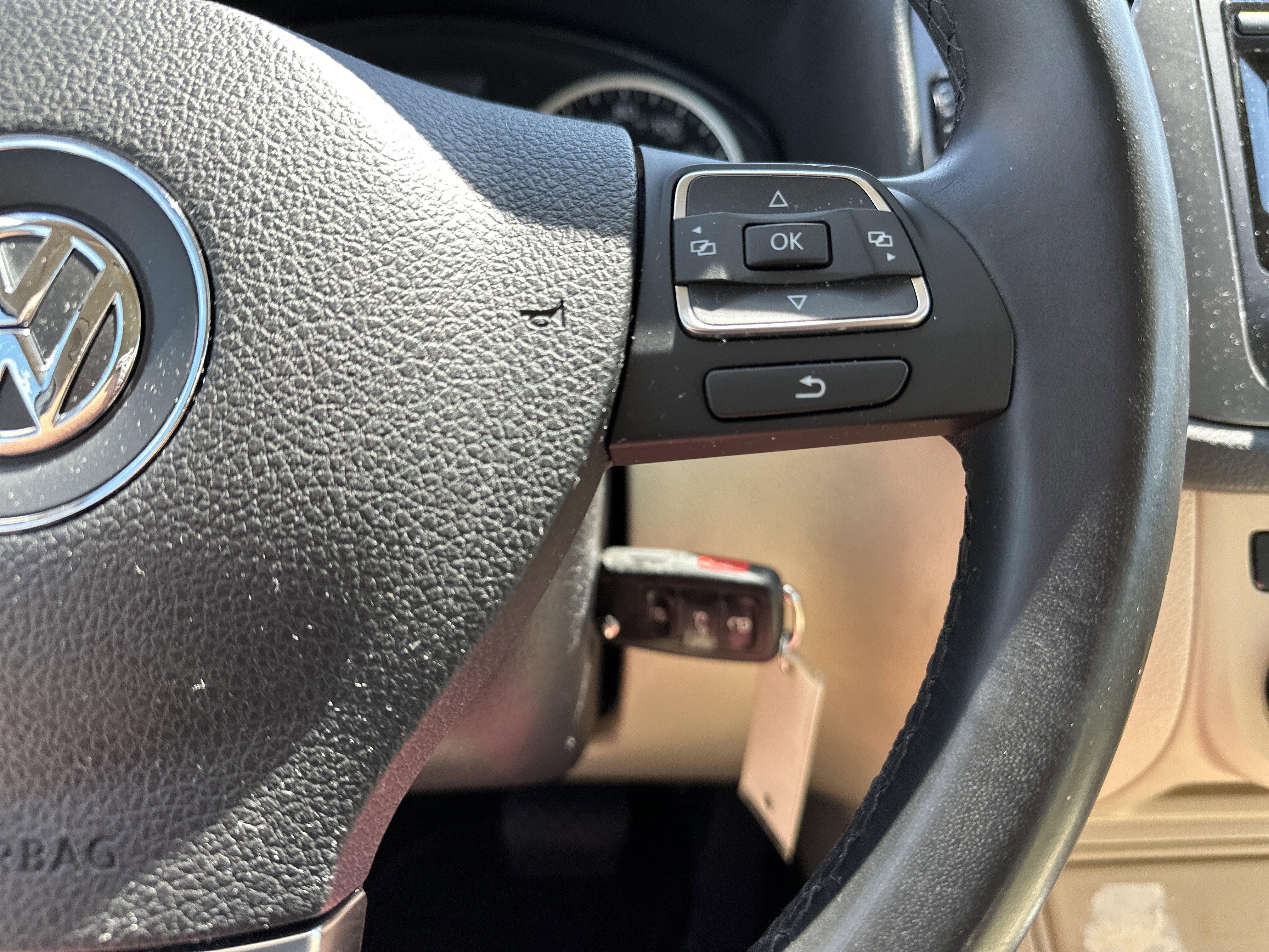 Used 2014 Volkswagen Tiguan S image 19