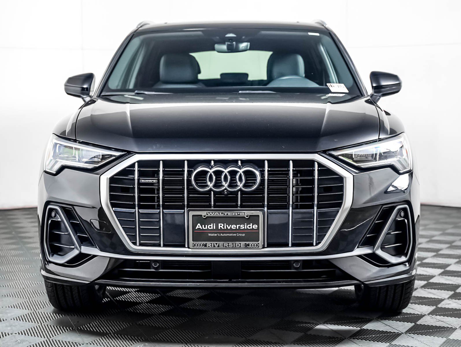 Used 2023 Audi Q3 2.0T Premium Plus w/ Premium Plus Package AWD/4WD image 6