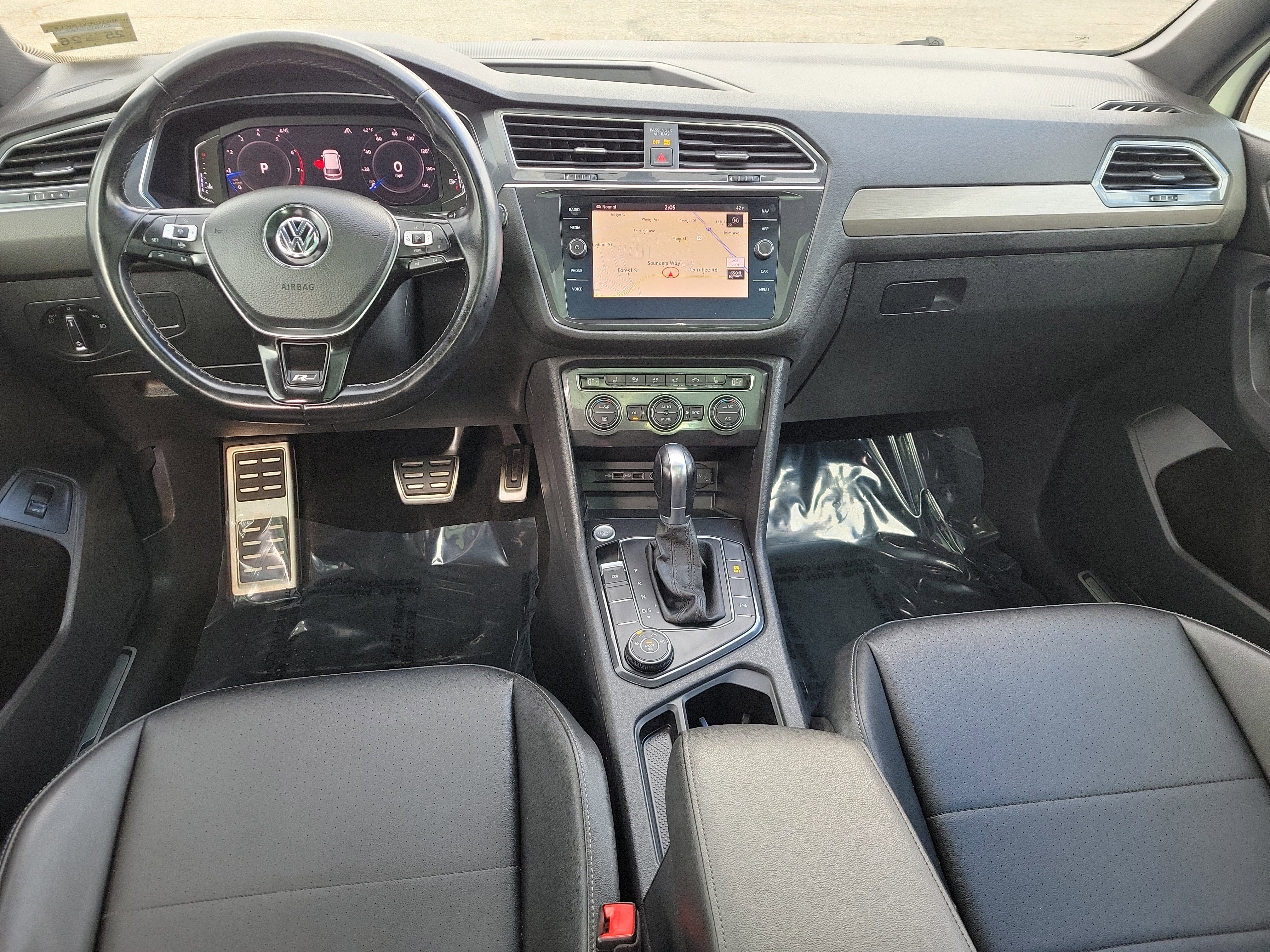 Used 2019 Volkswagen Tiguan SEL Premium R-Line image 18