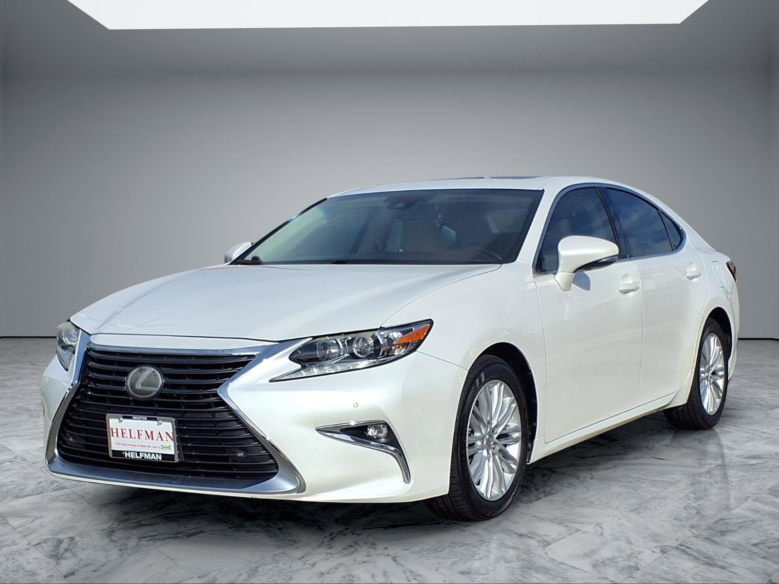 Used 2016 Lexus ES 350 4DR SDN w/ Premium Package w/Wood Trim image 3