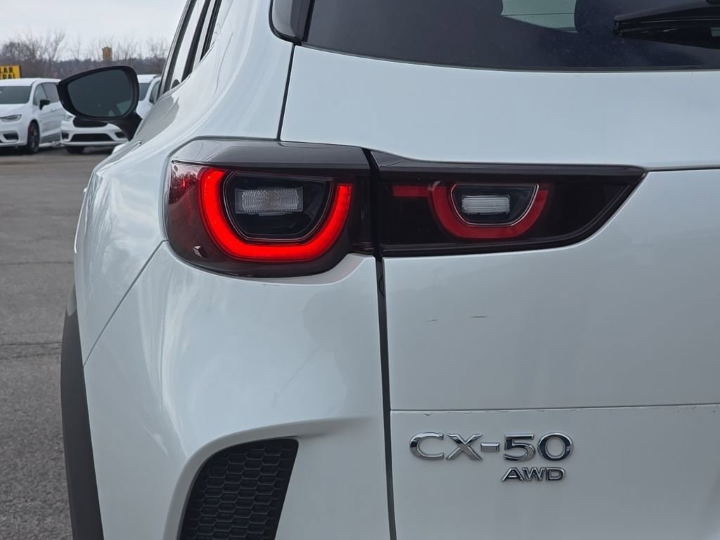 Used 2024 MAZDA CX-50 AWD 2.5 S w/ Preferred Package image 11