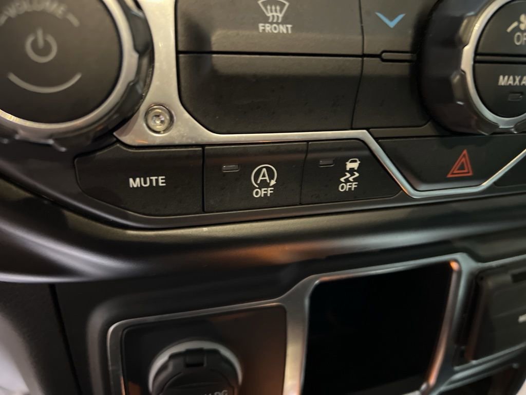 Used 2022 Jeep Wrangler Sport image 22