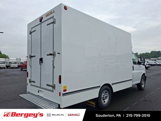 New 2026 GMC Savana 3500 w/ Power Convenience Package RWD image 3