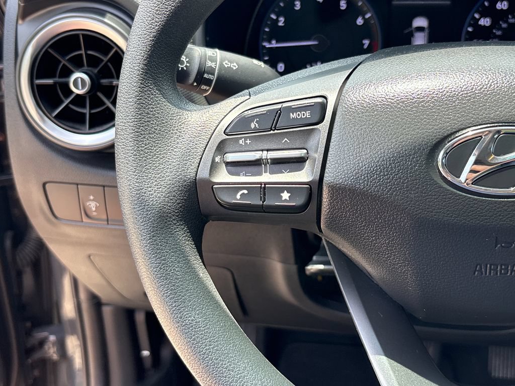 Used 2023 Hyundai Kona SE AWD/4WD image 31