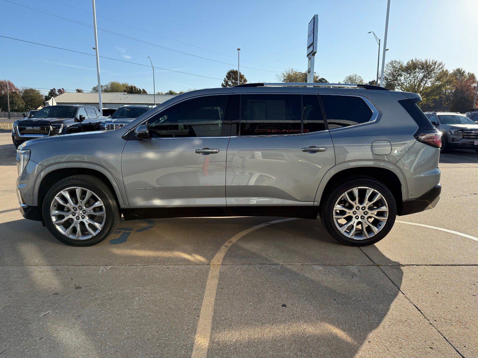 Certified 2024 GMC Acadia Denali w/ Super Cruise Package image 5