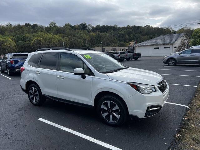 Used 2018 Subaru Forester 2.5i Premium w/ All-Weather Package image 3