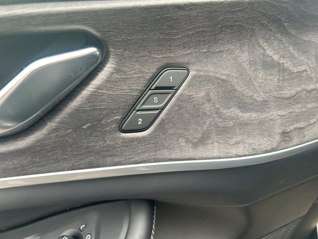 Used 2024 Jeep Grand Cherokee Limited image 23