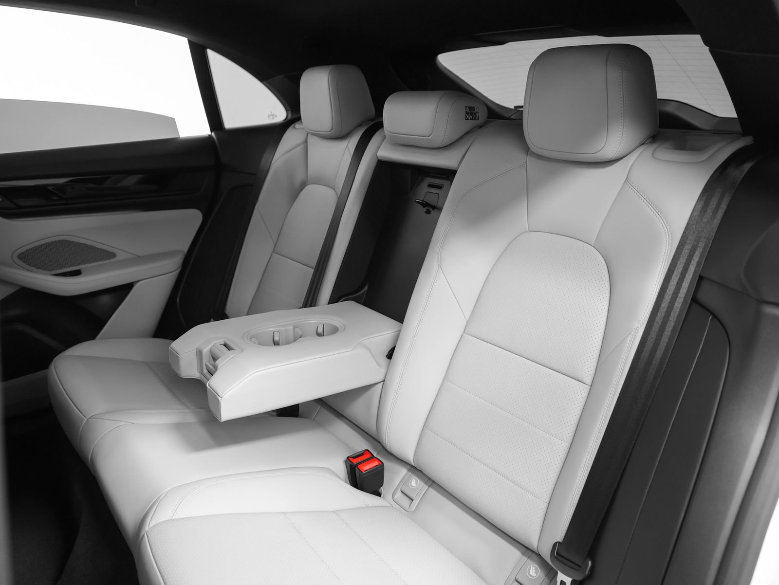 New 2026 Porsche Macan 4 Electric AWD/4WD image 48