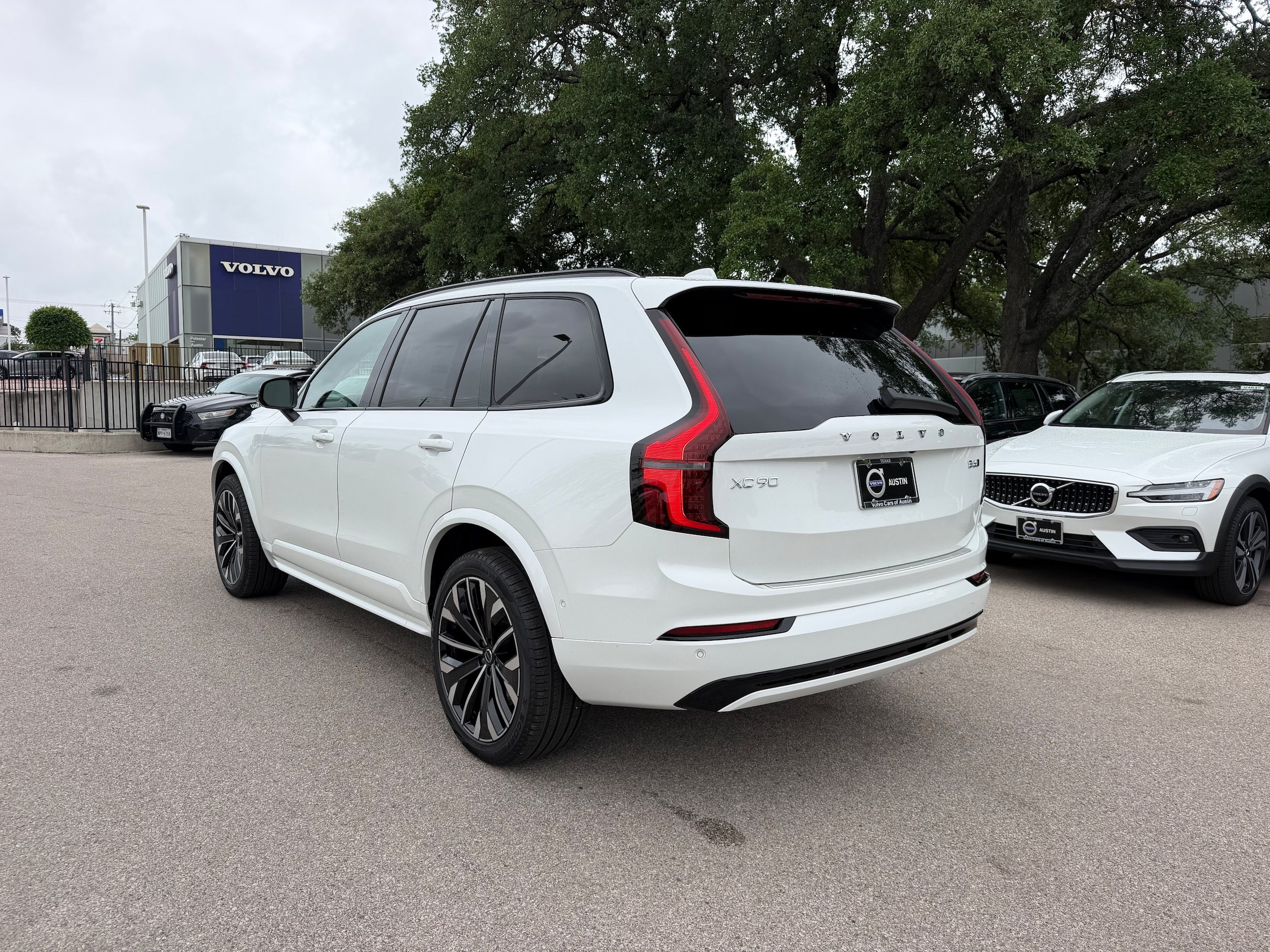 New 2026 Volvo XC90 B6 Ultra w/ Lounge Package AWD/4WD image 4