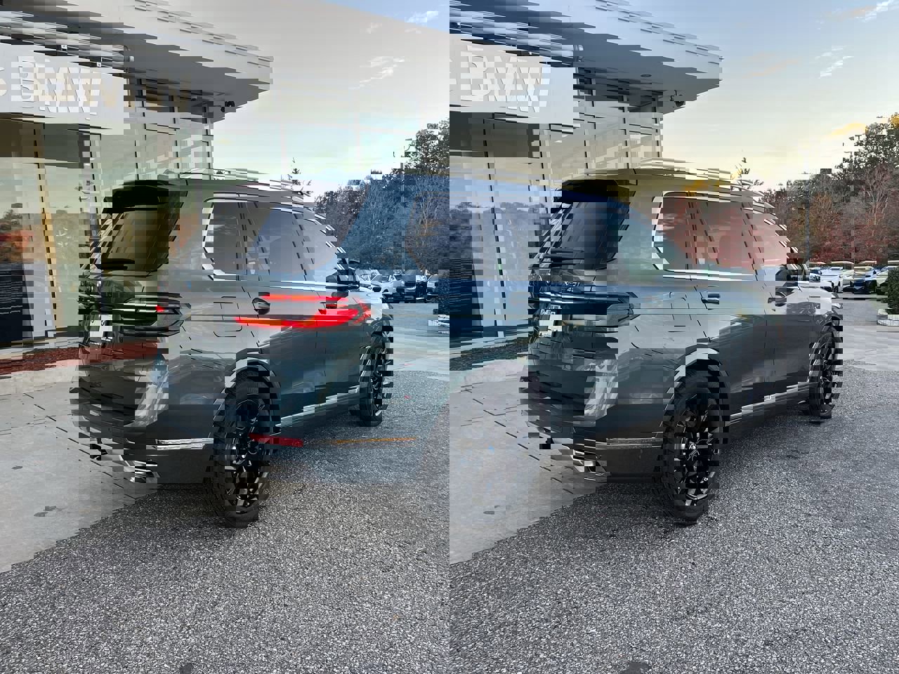 Used 2026 BMW X7 xDrive40i image 8