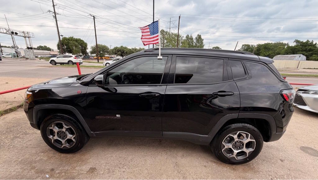 Used 2022 Jeep Compass Trailhawk w/ Trailhawk Elite Group AWD/4WD image 2