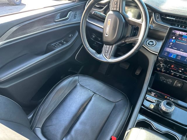 Used 2022 Jeep Grand Cherokee L Limited AWD/4WD image 24