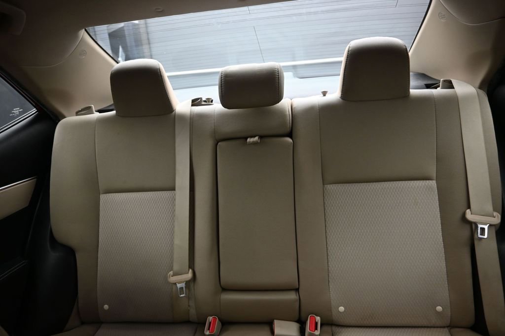 Used 2016 Toyota Corolla LE FWD image 16