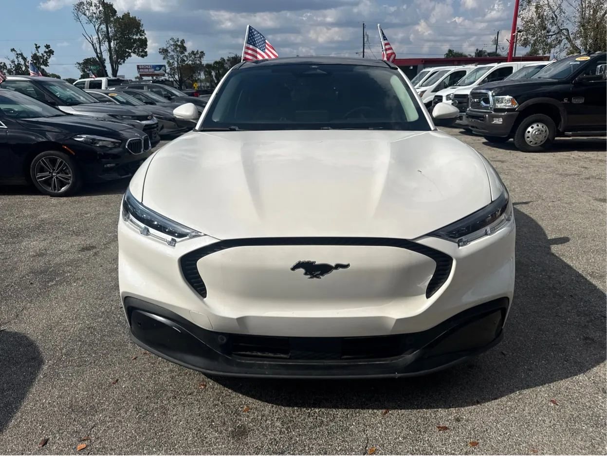 Used 2021 Ford Mustang Mach-E Select w/ Comfort/Appearance Package RWD image 2
