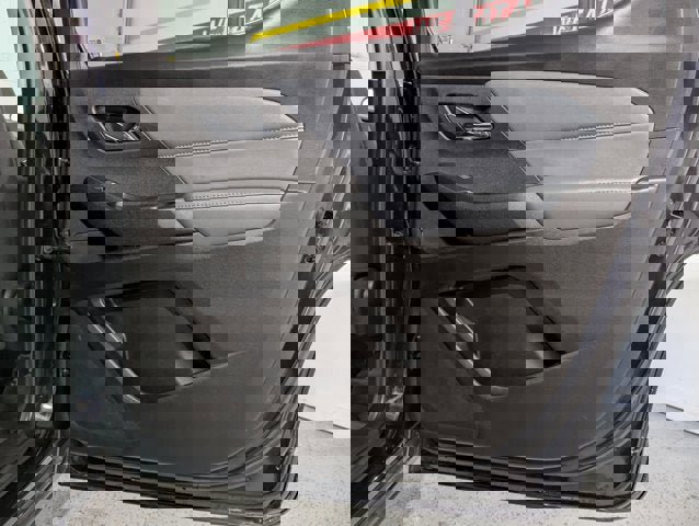 Used 2020 Chevrolet Traverse LT image 25