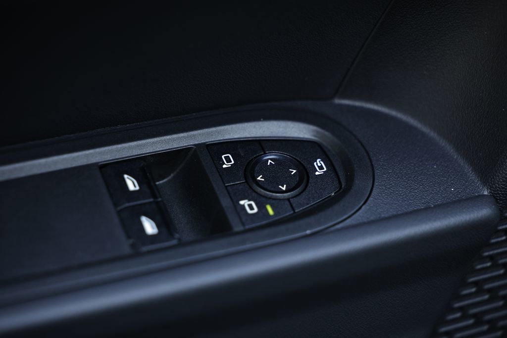 Used 2025 MINI Cooper S FWD image 18
