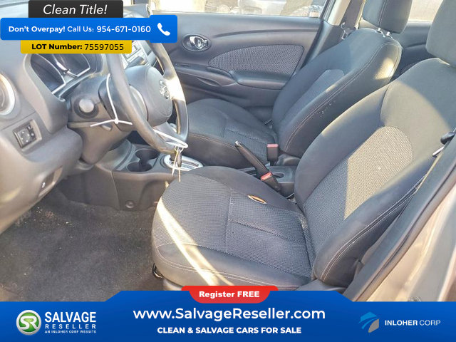 Used 2014 Nissan Versa SV FWD image 9
