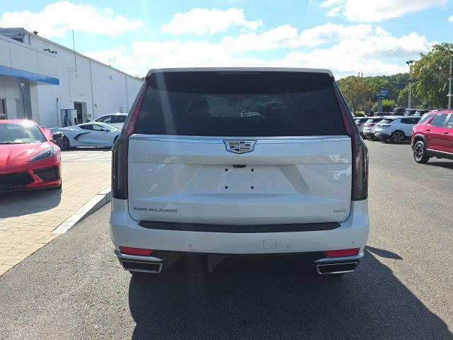 Used 2023 Cadillac Escalade Premium Luxury w/ LPO, Floor Liner Package AWD/4WD image 3