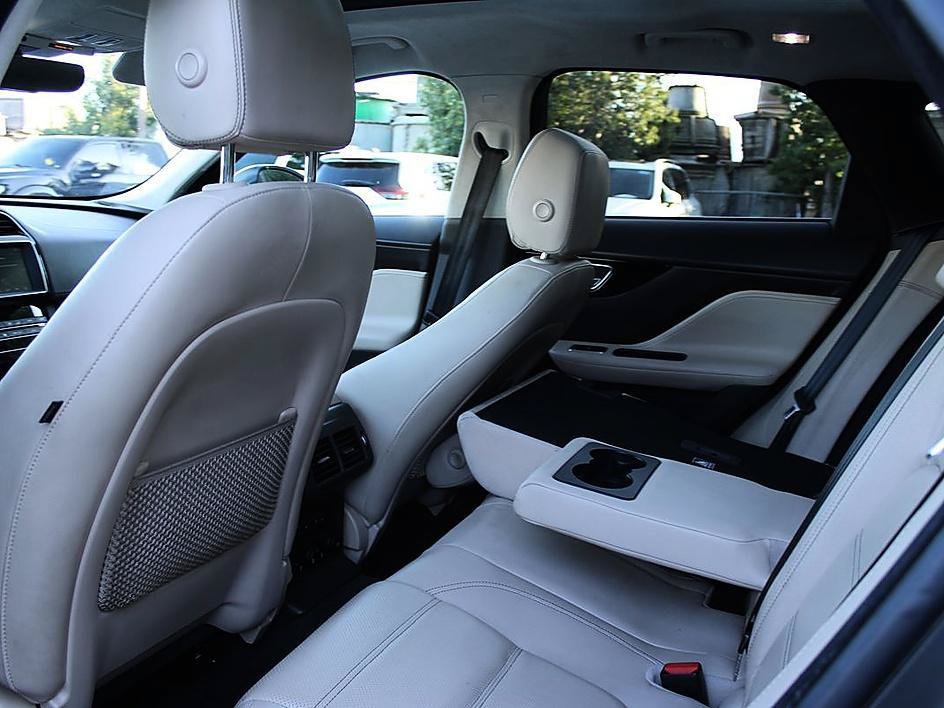 Used 2020 Jaguar F-PACE Prestige AWD/4WD image 14