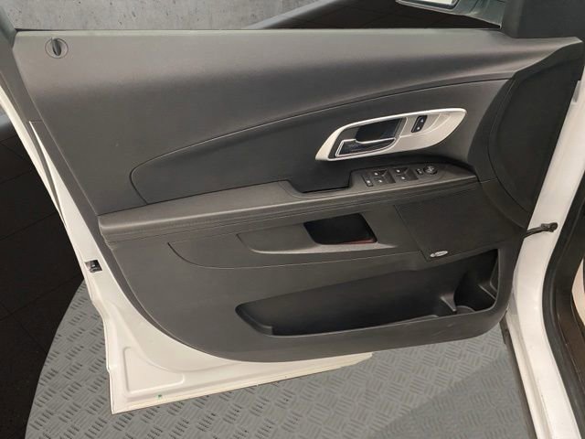 Used 2017 Chevrolet Equinox Premier w/ Enhanced Convenience Package AWD/4WD image 24