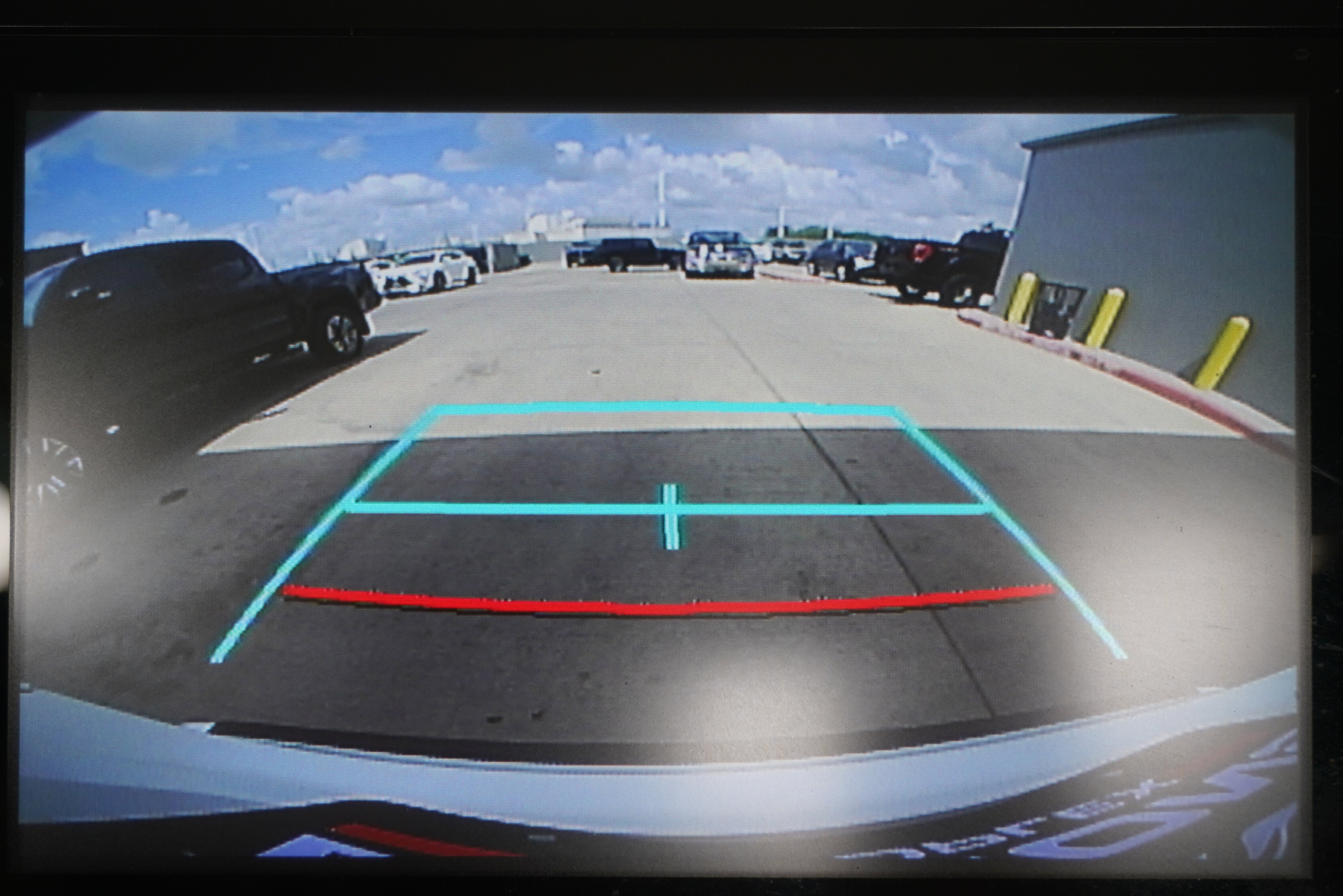 Used 2020 Toyota C-HR LE FWD image 17