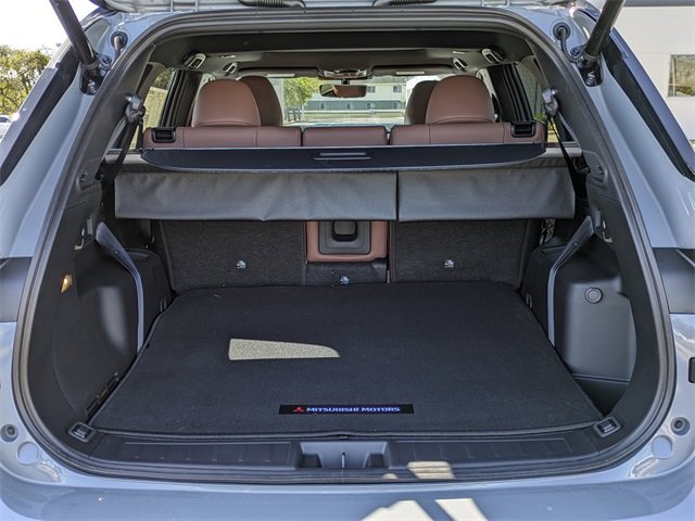 New 2025 Mitsubishi Outlander SEL image 13