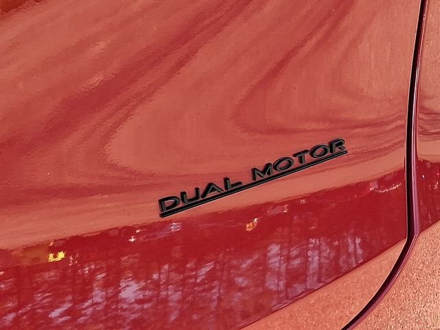 Used 2022 Tesla Model Y Long Range image 36