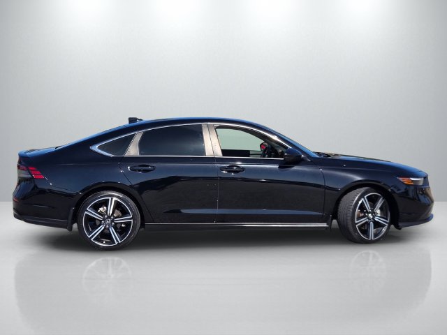 Used 2024 Honda Accord Sport image 3