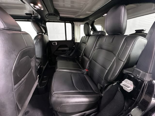 Used 2023 Jeep Wrangler Unlimited Sahara w/ Cold Weather Group AWD/4WD image 26