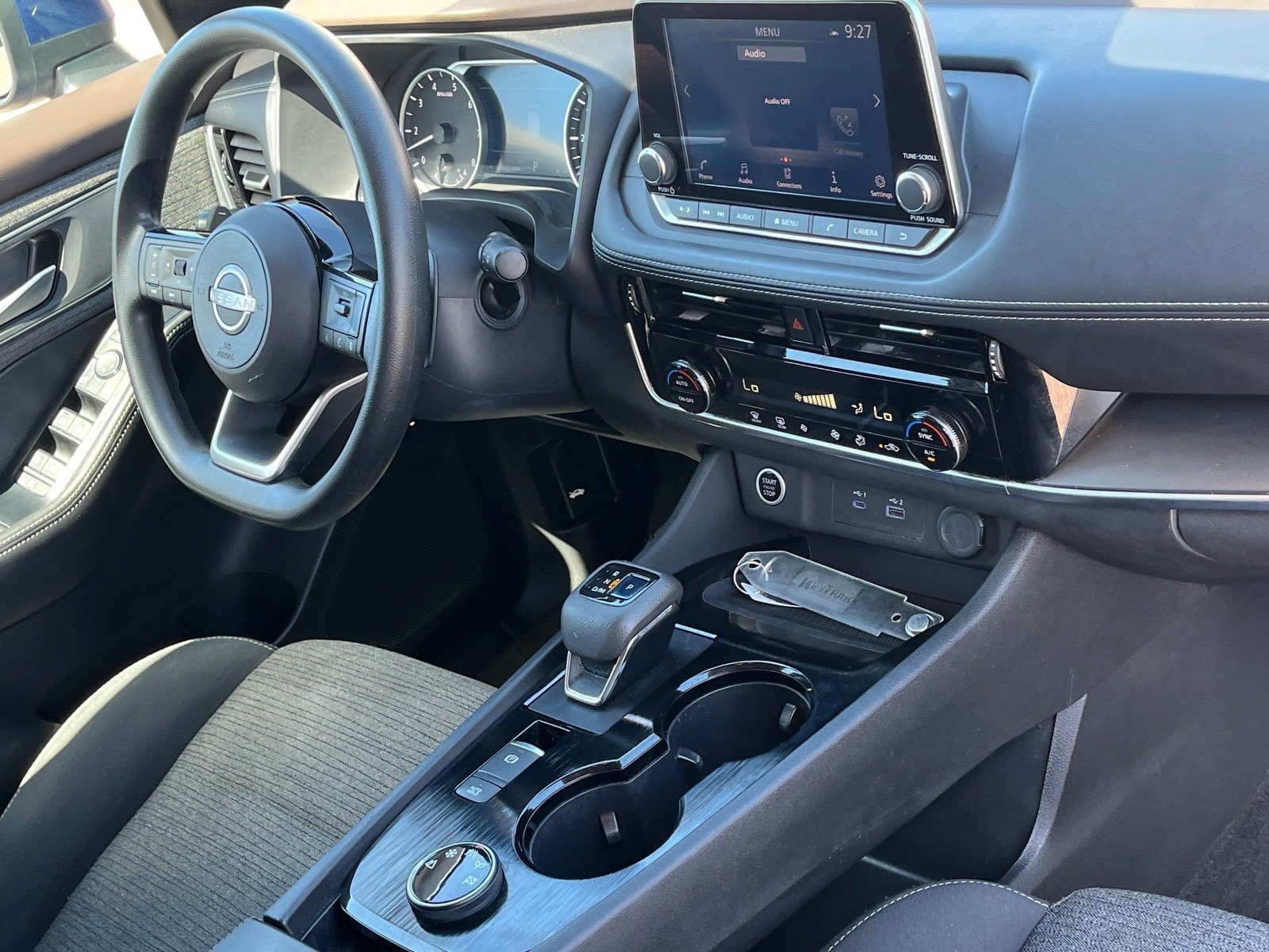 Used 2022 Nissan Rogue SV AWD/4WD image 9