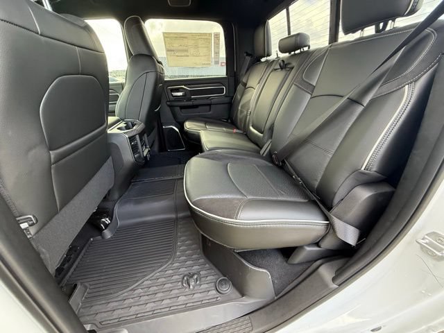 New 2026 RAM 2500 Laramie w/ Night Edition AWD/4WD image 10