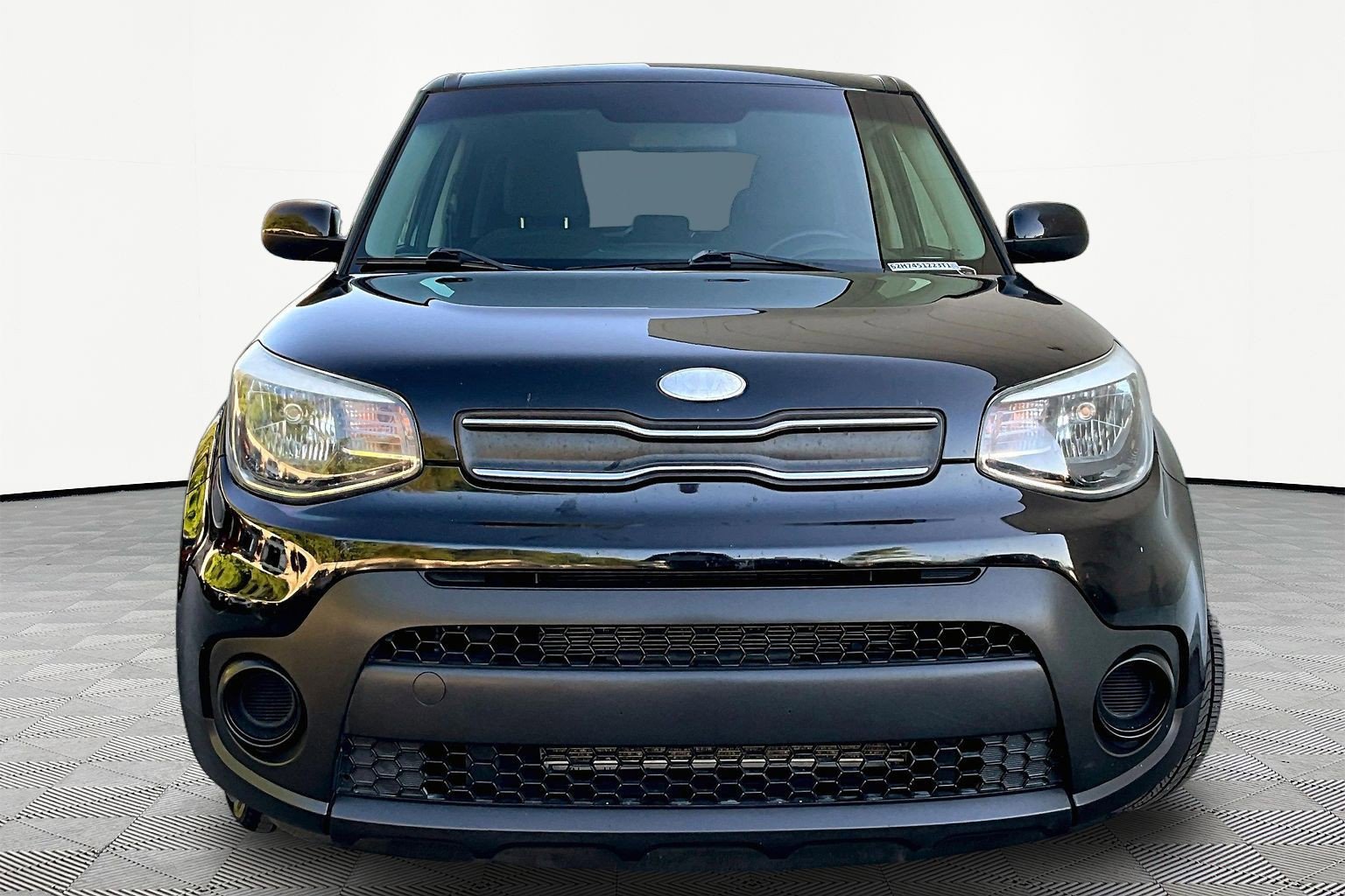 Used 2017 Kia Soul FWD image 2