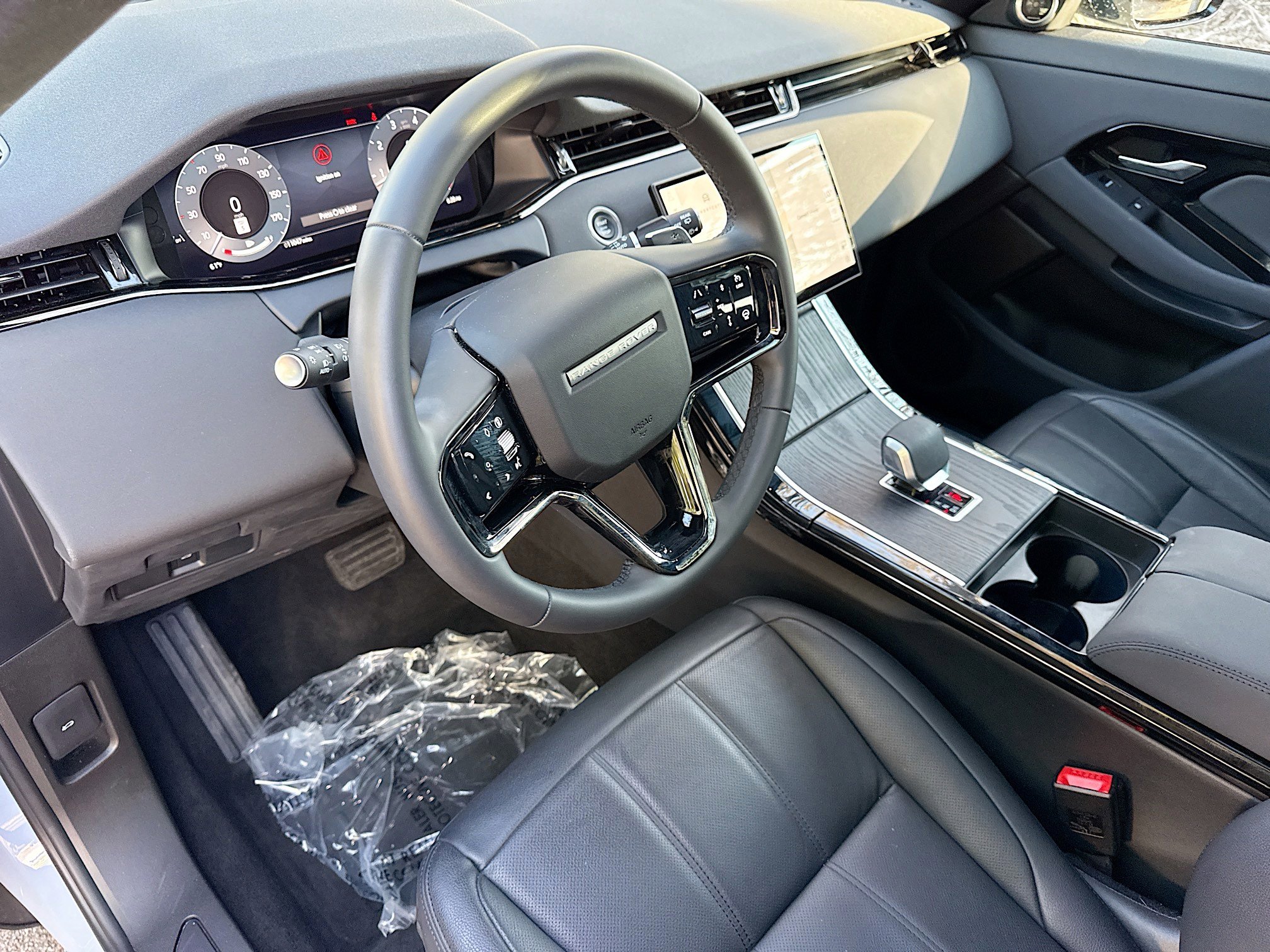 Used 2026 Land Rover Range Rover Evoque S image 25