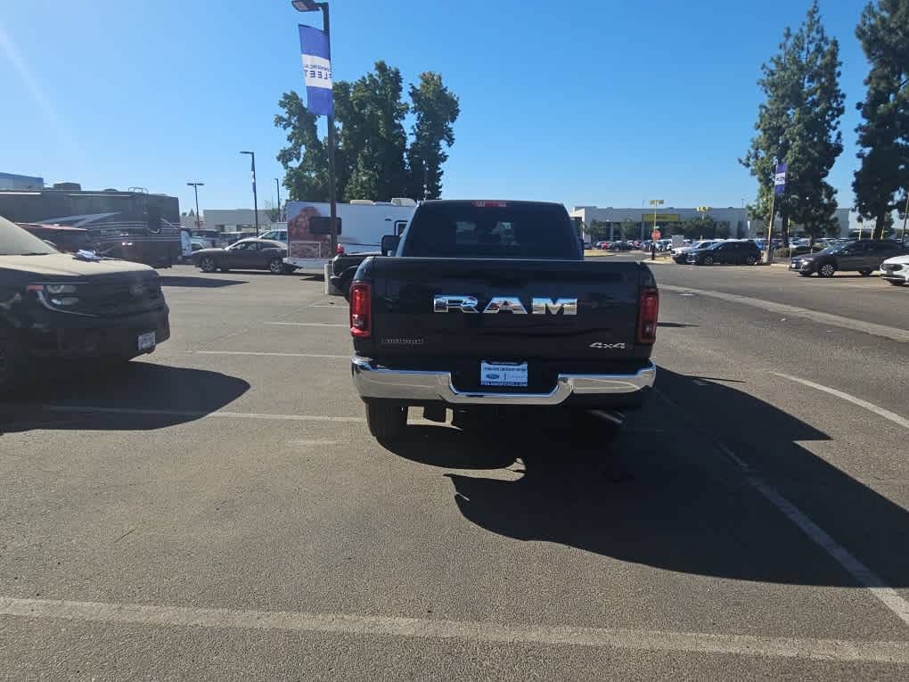 Used 2025 RAM 2500 Big Horn AWD/4WD image 5