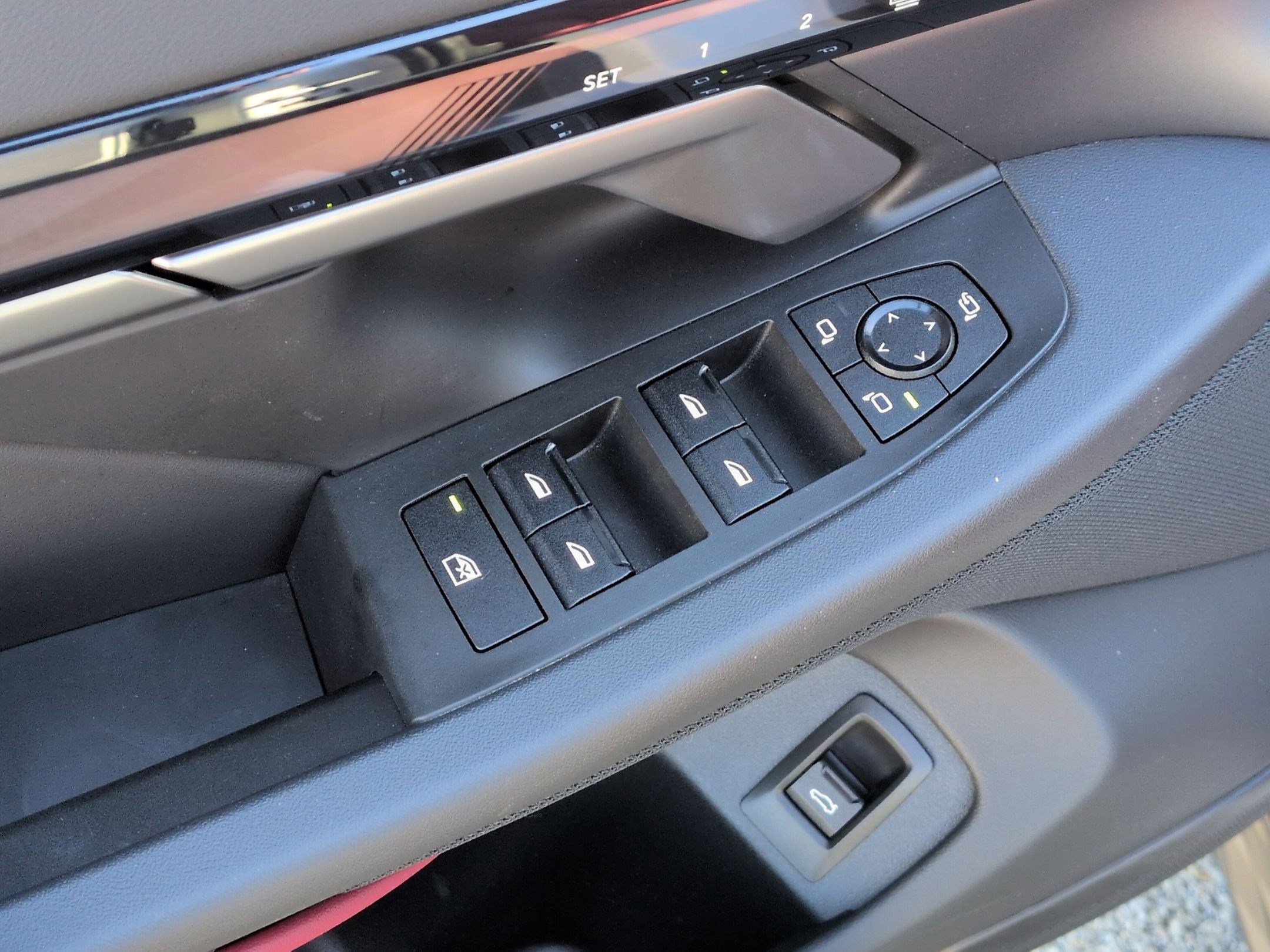 Used 2025 BMW i5 eDrive40i w/ Premium Package image 15