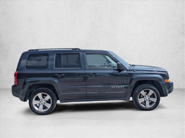 Used 2014 Jeep Patriot Latitude AWD/4WD image 4
