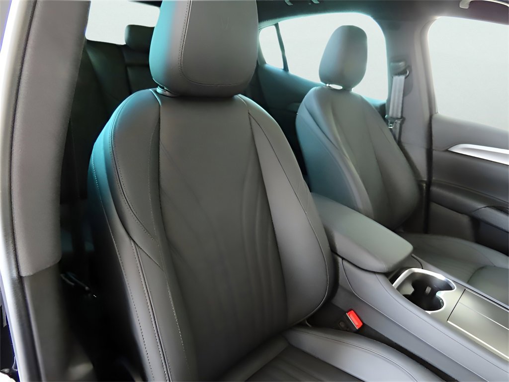 New 2024 Maserati Grecale GT image 13