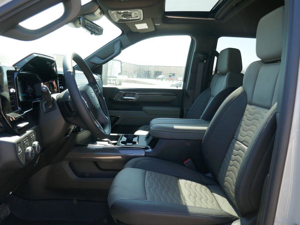 New 2026 Chevrolet Silverado 2500 ZR2 w/ LPO, Dark Essentials Package image 19