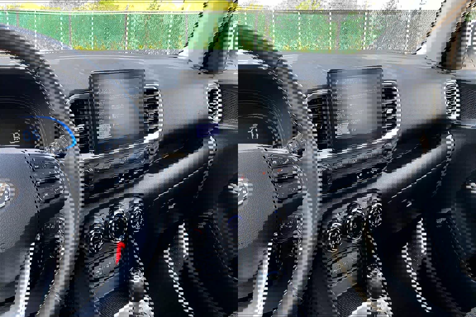 Used 2023 Hyundai Venue SEL w/ Cargo Package image 7