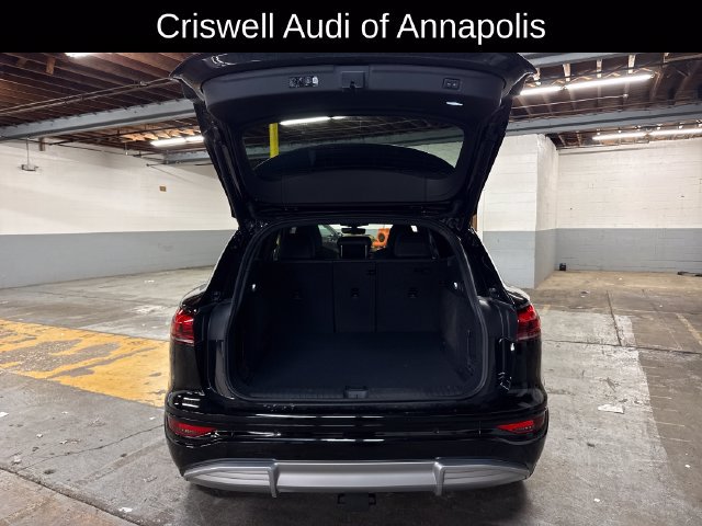 Used 2025 Audi SQ6 e-tron Prestige w/ 21" Wheel Package AWD/4WD image 12