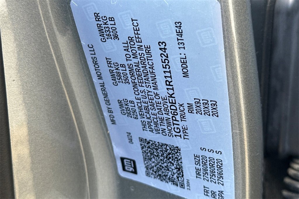 Used 2024 GMC Canyon AT4 w/ AT4 Premium Package image 30