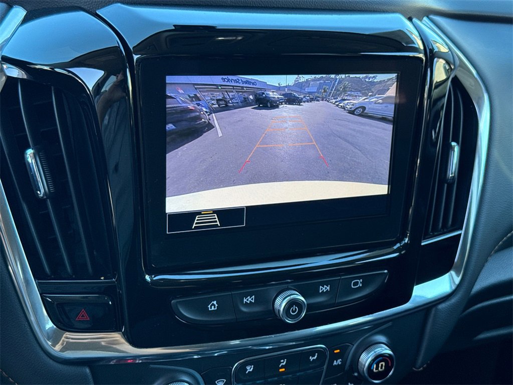 Used 2021 Chevrolet Traverse LT image 30