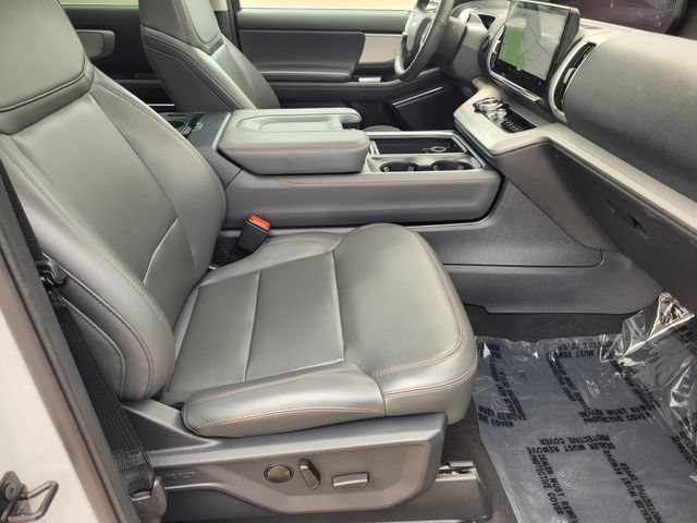Used 2025 Ford Expedition Active RWD image 10