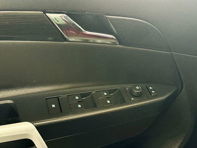 Used 2014 Chevrolet Captiva Sport LTZ FWD image 13